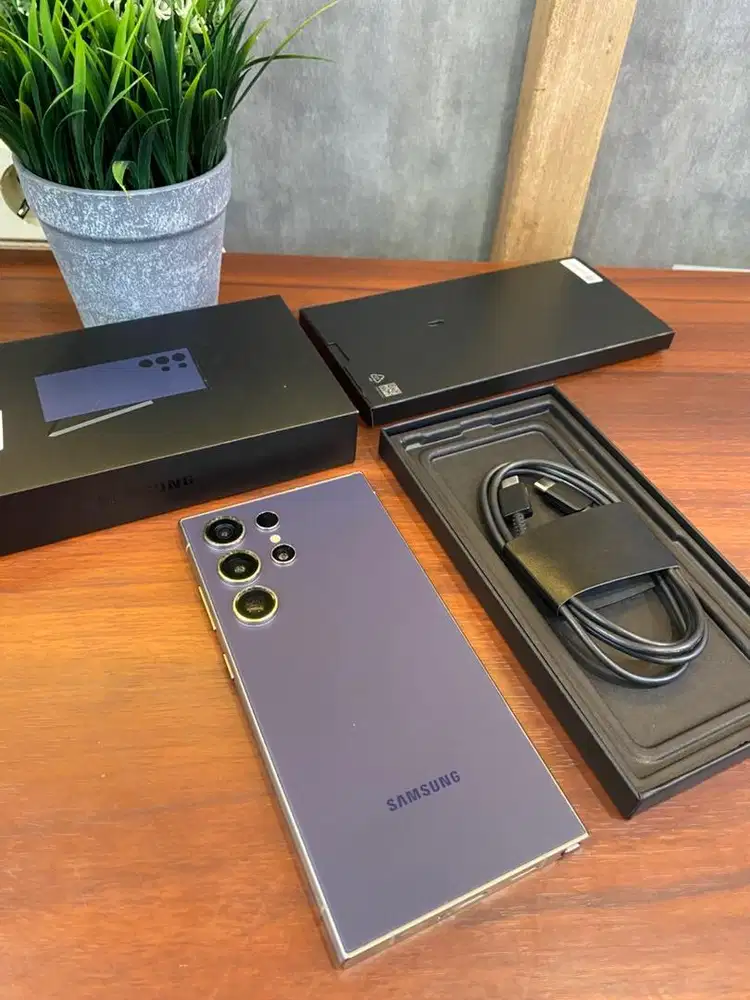 Samsung Galaxy S24 Ultra 12/256GB Violet Titanium