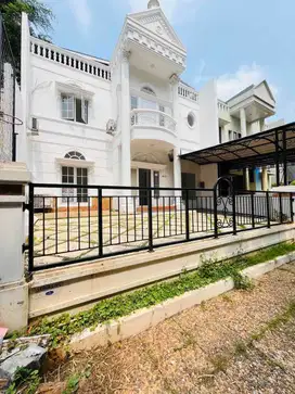 RUMAH MODERN CLASSIC,2 LANTAI,DEPAN TAMAN,DALAM CLUSTER CITRA GRAND CIBUBUR