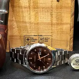 Seiko automatic rare item watch brown dial