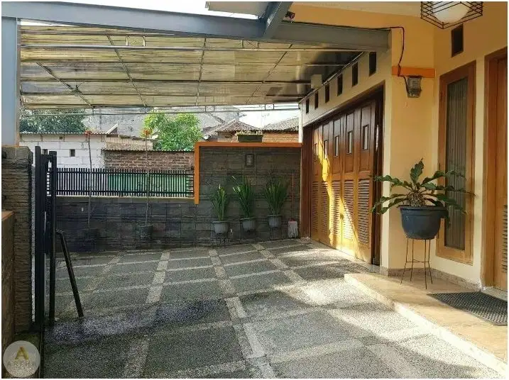 Rumah Hook di Sayap Ahmad Yani Bandung