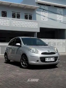 Nissan March 1.2 AT matic 2013
Surat2 Lengkap dan Pajak Isi