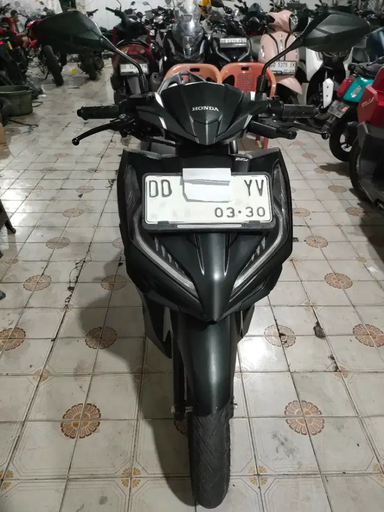 Honda Vario 125cc 2025 hitam keyless