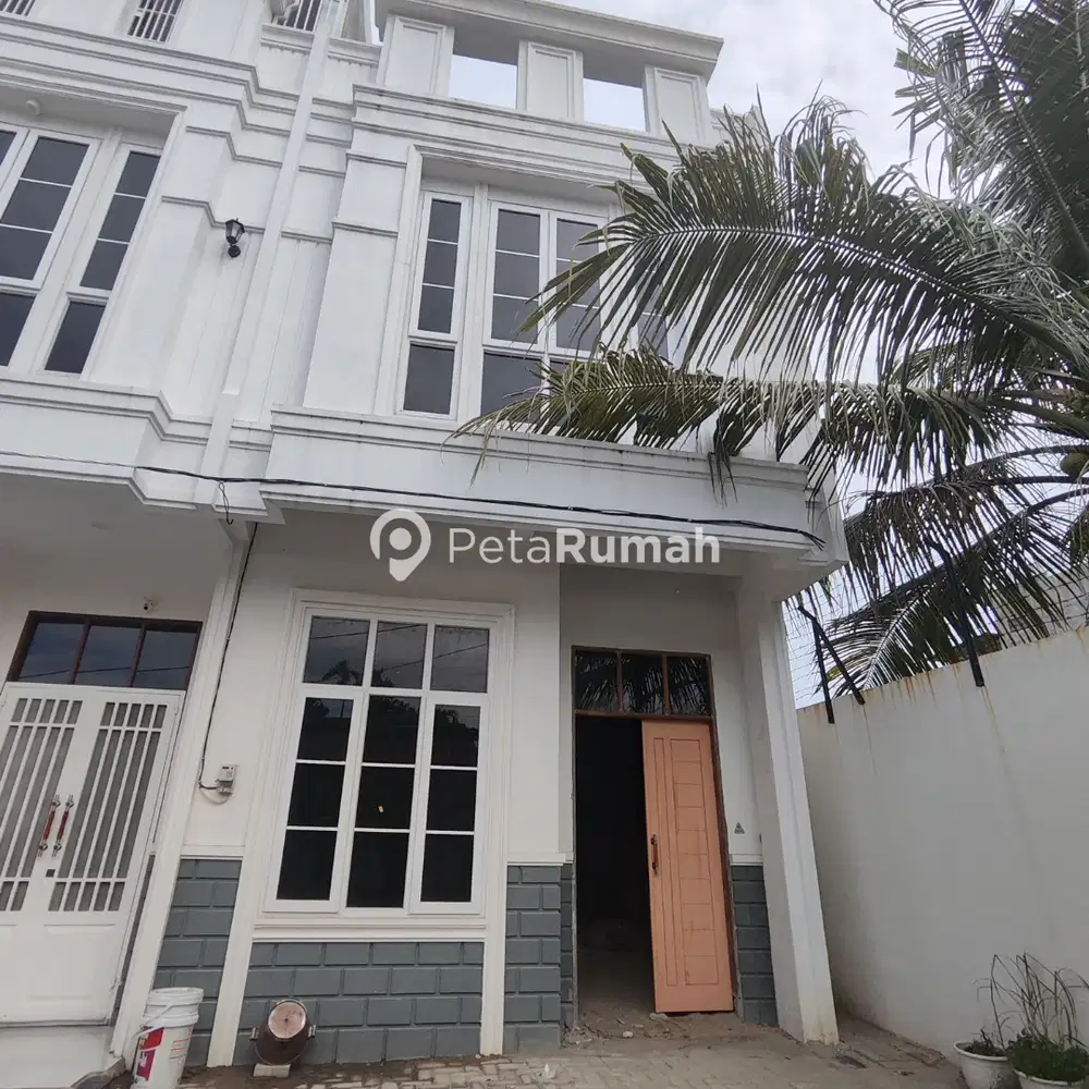 DIJUAL TOWNHOUSE JALAN TADUAN KOMPLEK REGENT ESTATE (WIBOWO & WINSHEN)