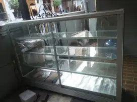 Etalase bekas usaha jual murah