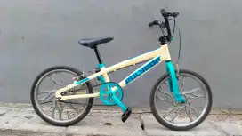 Sepeda bmx polygon