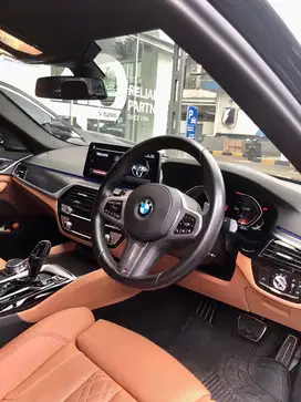 BMW 520i 2023 Bensin