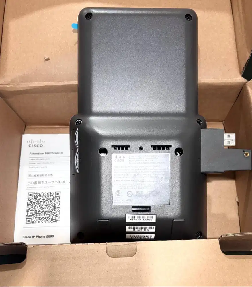 Cisco IP Phone 8800 Key Expansion Module dengan nomor model CP-BEKEM.