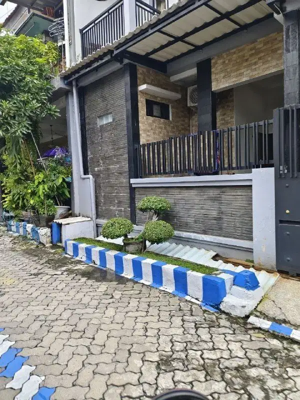 Turun Harga ! Rumah Bagus Terawat Strategis Griya Kebraon