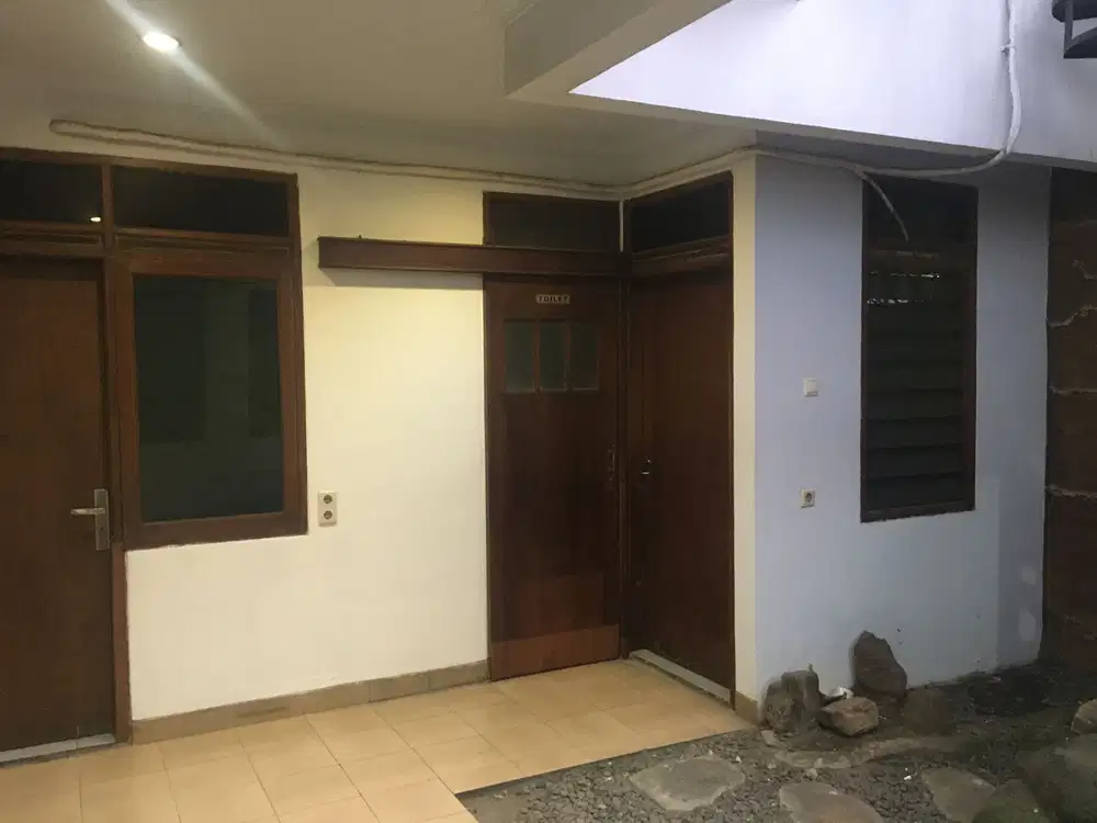 Disewa Rumah Baru Renov Cocok Untuk Kantor & Mess di Batununggal