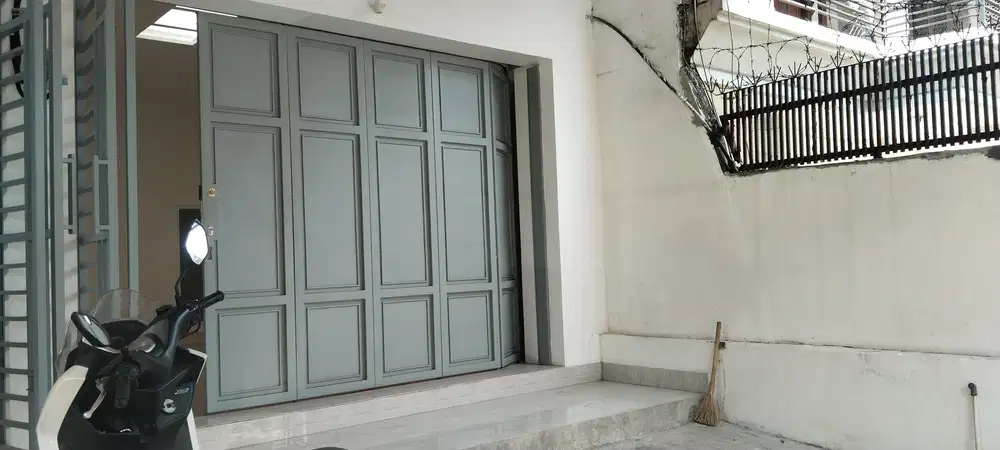 Disewakan ruko murah baru renovasi di terusan jalan jakarta antapani