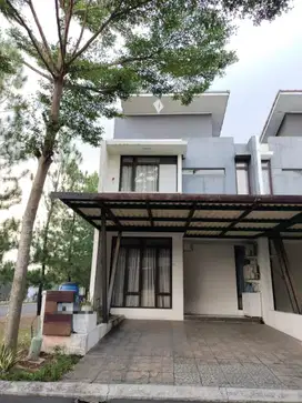 Dijual rumah siap huni di Metland Transyogie Cibubur