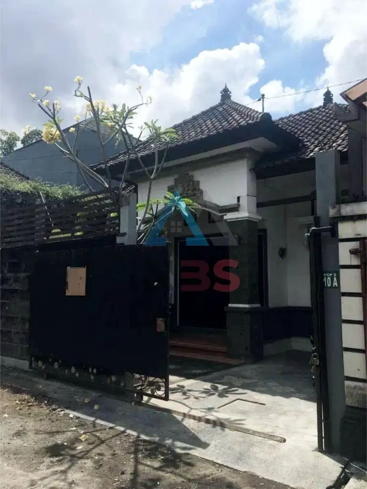 DIJUAL RUMAH SECOND LOKASI KEROBOKAN