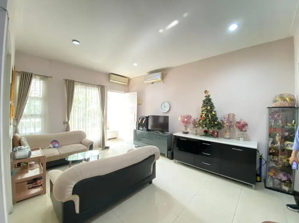 RARE UNIT! RUMAH GREEN LAKE CITY HADAP TAMAN FF SEMI FURNISH