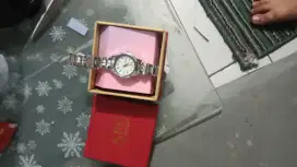 Jam tangan wanita merk alba
