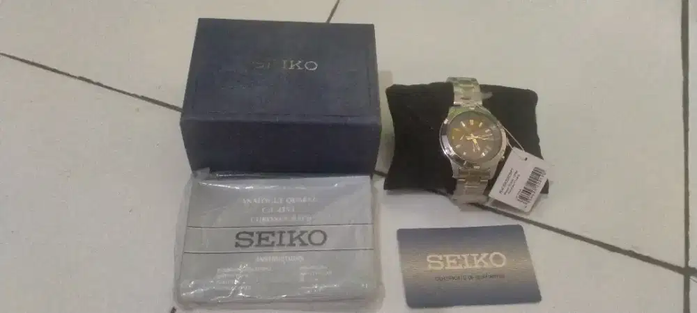 Di jual jam tangan pria