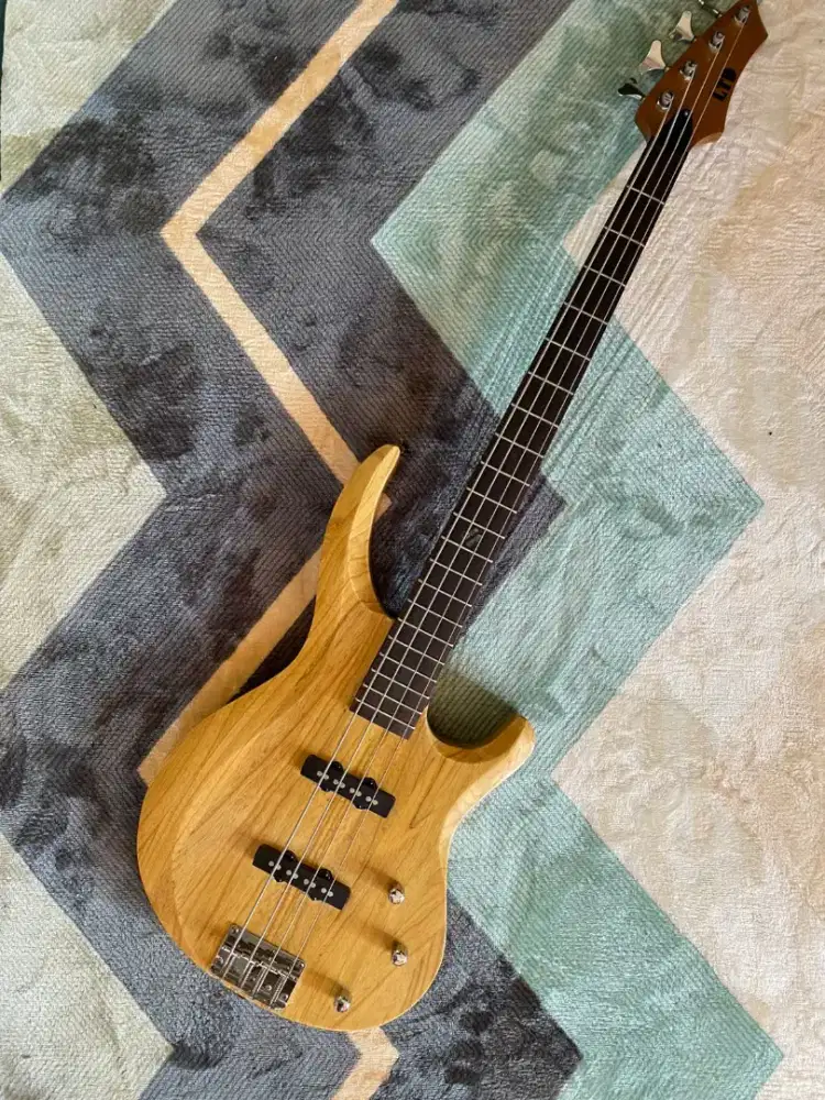 Bass LTD custom 4st