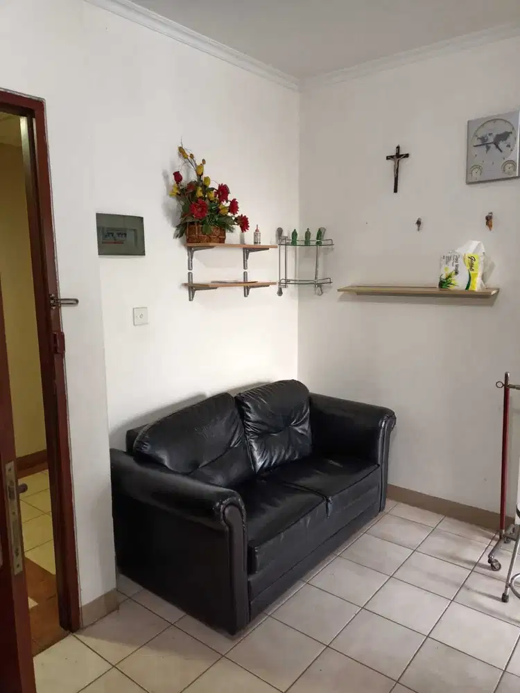 2 BR lantai sedang Apt.Mediterania Garden Residence 1