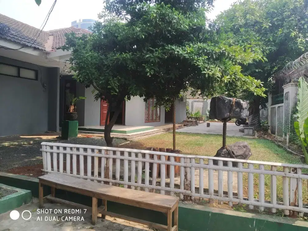Dijual Rumah Luas dibawah harga NJOP ada Pool di cilandak timur Jaksel