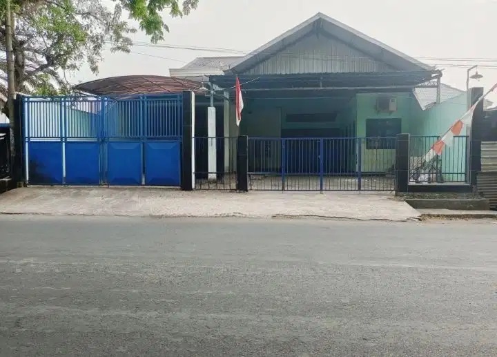 Disewakan gudang disewakan rumah usaha di Menganti di Gersik