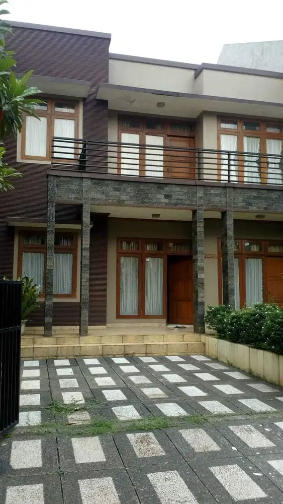 Dijual Rumah 2 lantai dekat masjid Harga murah di citragran cibubur