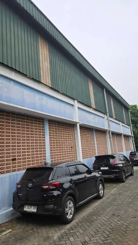 Dijual Gudang GOR FUTSAL BADMINTON  Strategis Bagus Bekasi Barat