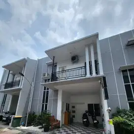 Rumah modern minimalis Full Furnish 2 Lt di Cluster Gumpang