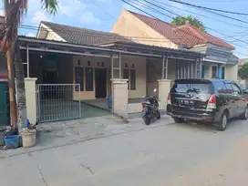 Rumah Luas Jarang Ada Strategis di Perum Puri Telukjambe