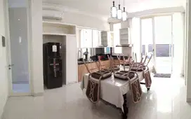 Rumah Pakuwon Indah, Kondis Bagus dan Siap Huni, Surabaya For Sale