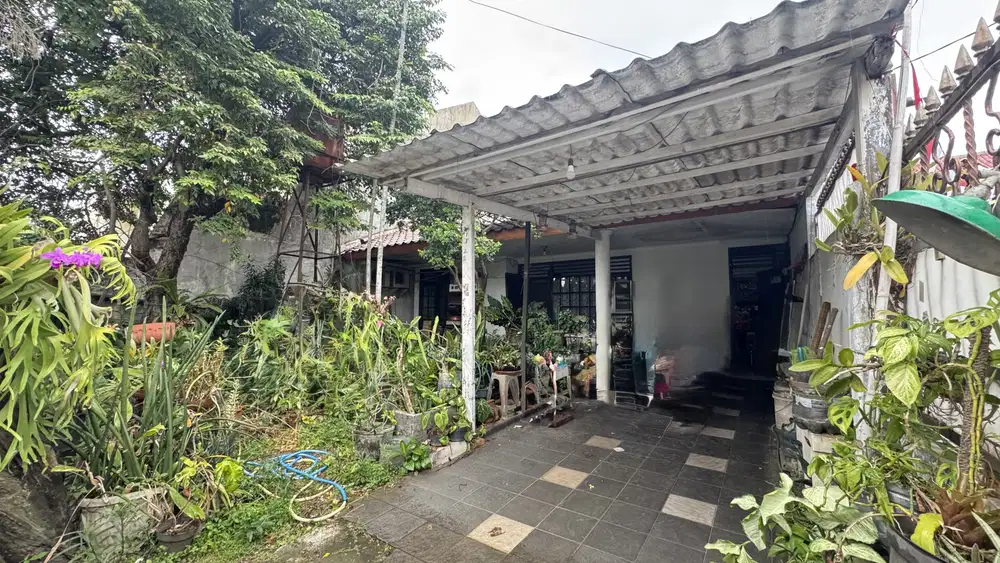 Dijual Cepat Rumah Dekat St Kereta Jatinegara dan Halte Kampung Melayu