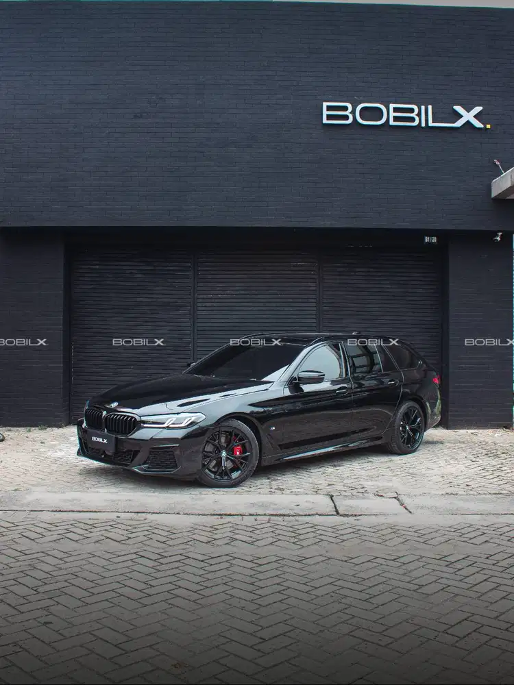 2023 BMW 530i G31 Touring M Sport LCI Black Sapphire Metallic