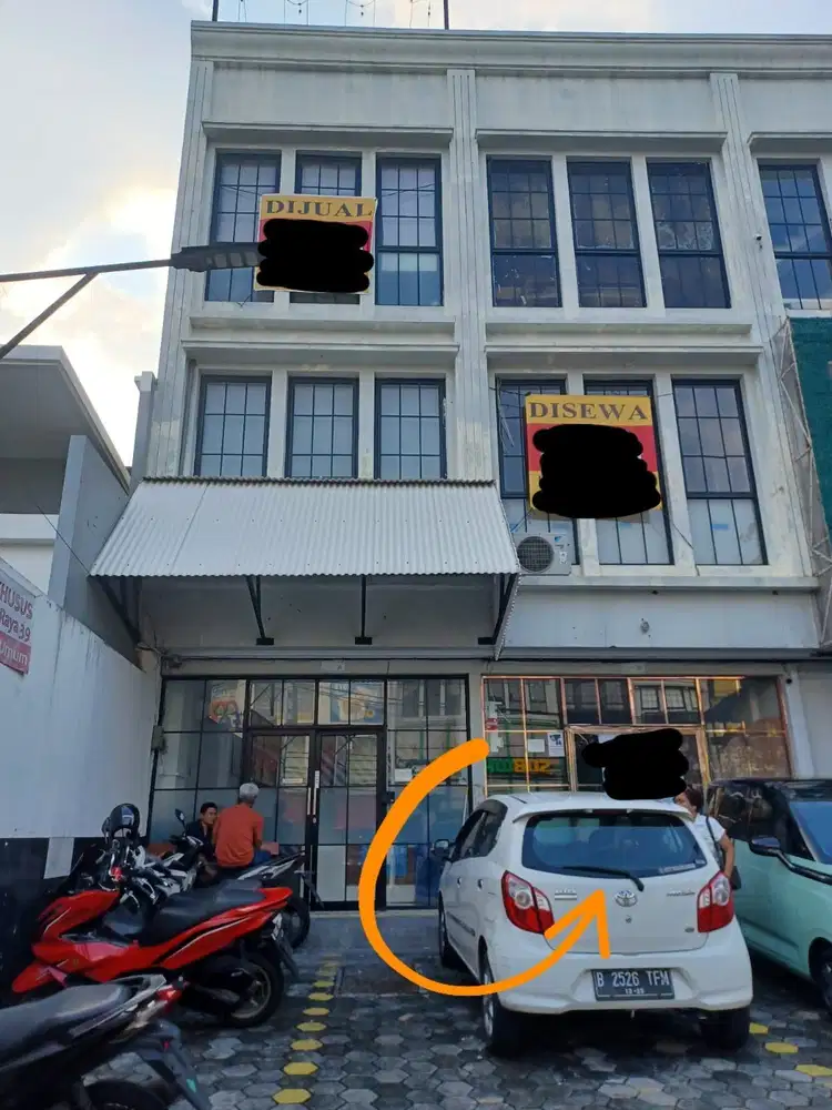 DISEWAKAN RUKO CANTIK 3 LT DI KOMERSIL TEBET JAKARTA SELATAN