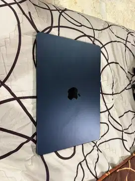 Macbook Air M3 16/512