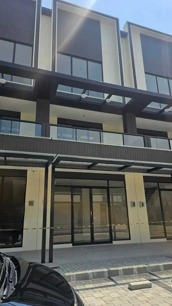 Disewakan Ruko 3 lantai di Sorrento Grande West Gading Serpong