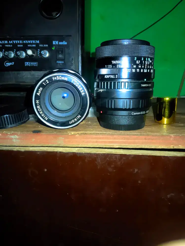 Lensa kamera Nikon f 50mm dan tamron