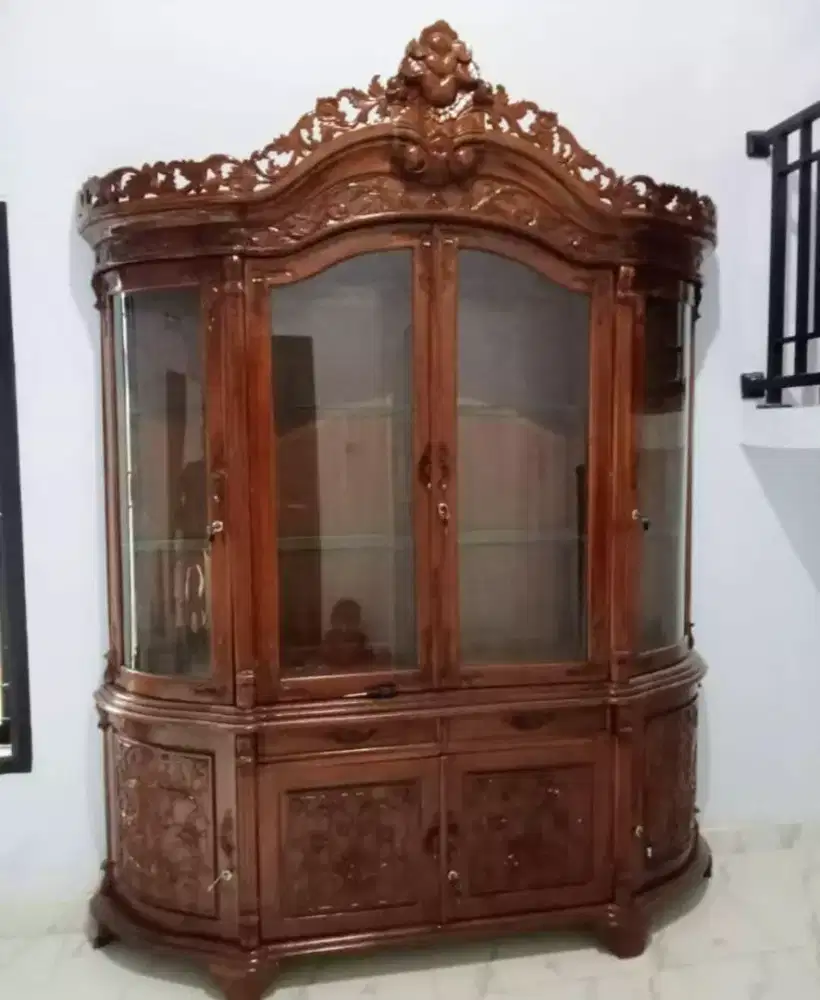 Lemari jati asli