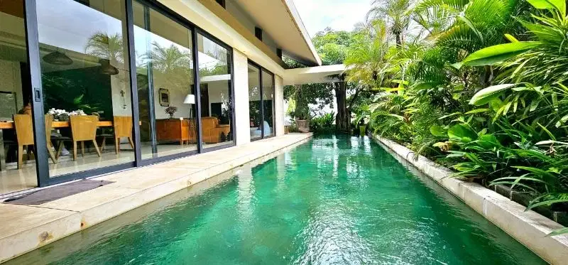 Villa batubelig seminyak badung