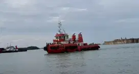 Dijual Tugboat mesin Caterpilar 2x1000 hp tahun 1995