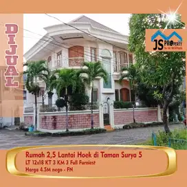 Rumah 2,5 Lantai Hoek di Taman Surya Full Furniest - FN