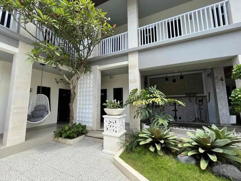 Di jual kost elit/guest house lantai 2 
Lokasi di Jl Cekomaria