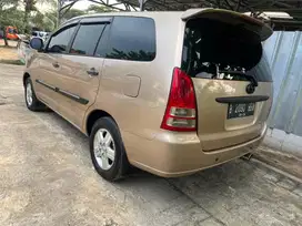 Toyota Kijang Innova 2006 Bensin