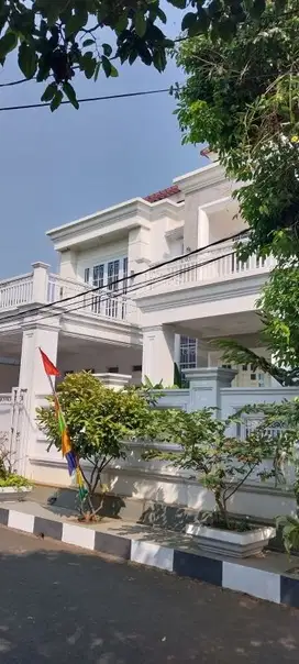 Dijual rumah mewah di Komplek Bulog 1 Pondok  Melati.Jatiwarna bekasi