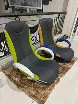Dijual kursi goyang dengan speaker ada 3 warna