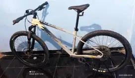 sepeda mtb polygon extrada 6 2022