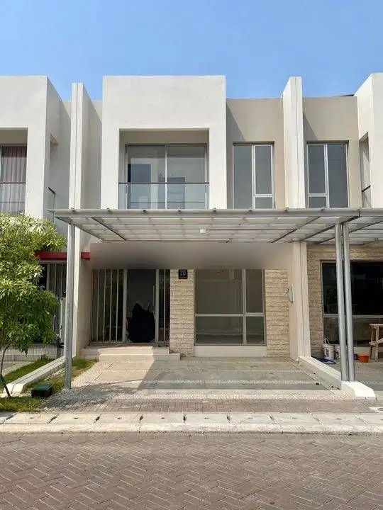 Disewakan Cepat Nego Rumah 2 Lantai San Antonio Pik 2 Jakut