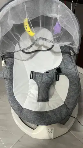 Bouncer ayunan elektrik mulus