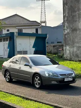 Honda Accord VTiL 2.4 MANUAL LOW KM
