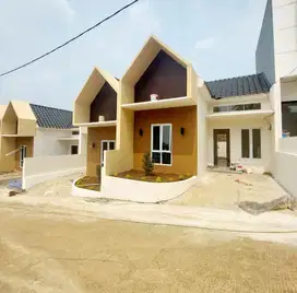 Rumah Minimalis Siap Huni DP 0 Lokasi Pinggir Jalan Raya di Cibinong