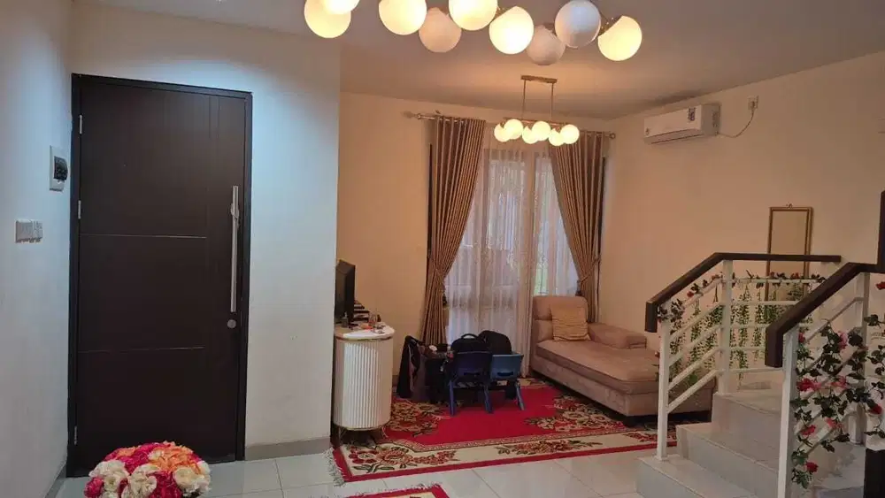 Dijual rumah 2Lt 6x12,5m Semi Furnished di Jakarta Garden City