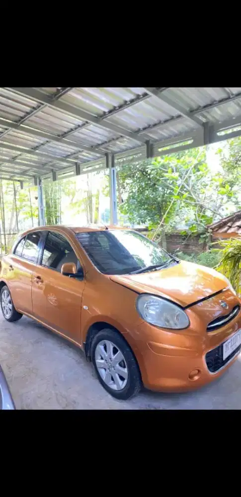 Dijual Nissan March 2013 Asli DR
