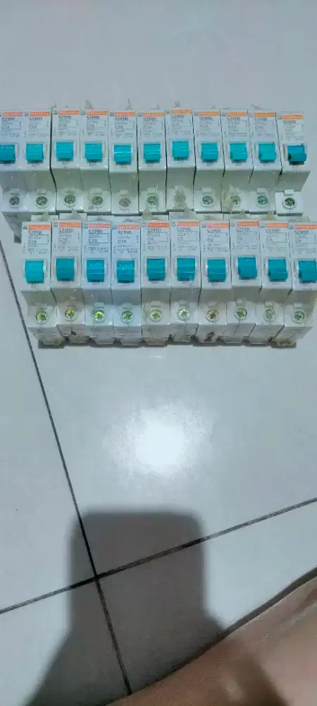 Semua hrgnya sama